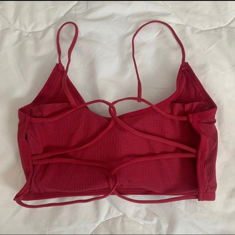 Red Open Back Strappy Sports Bra, size Small. BRAND NEW